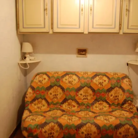 Les Caravelles Apartment *